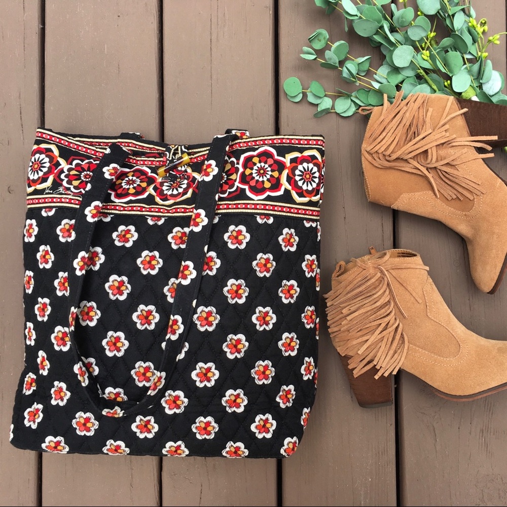 Vera Bradley Tote In Pirouette